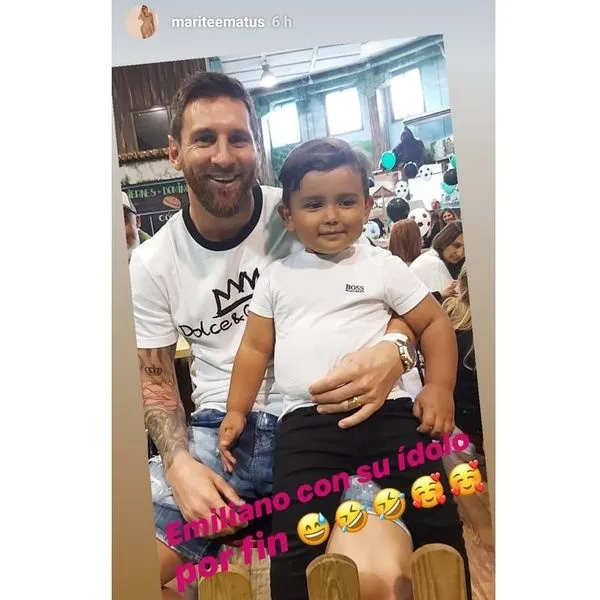 Emiliano Vidal el 2019 junto a Messi, en el cumpleaños de Mateo Messi