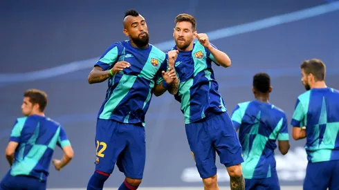 Vidal entrenando junto a Messi en Barcelona