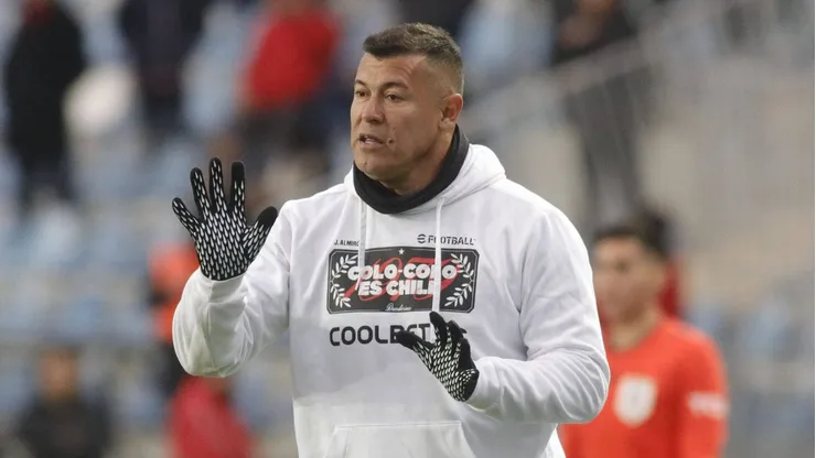 Almirón tiene tres delanteros en carpeta para Colo Colo