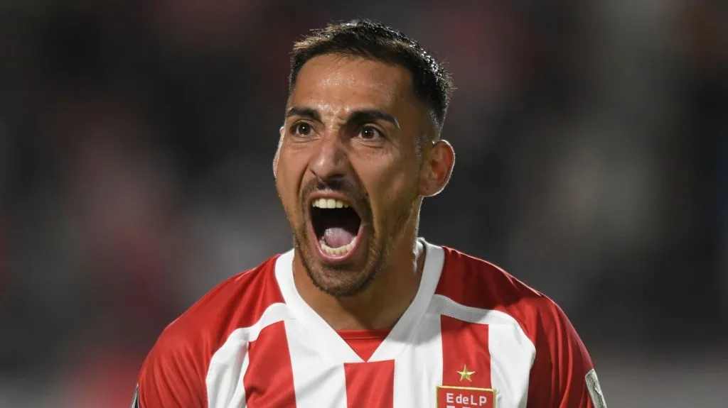 Javier Correa de 31 años sería el nuevo delantero de Colo Colo