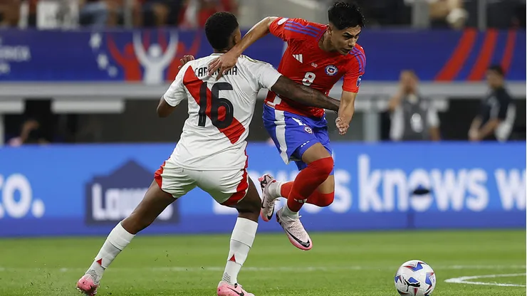 Darío Osorio es uno del los que asoma como titular en Chile.