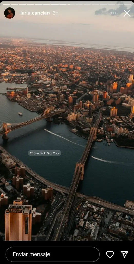 La joven tuvo un sobrevuelo en helicoptero por la ciudad de Nueva York, compartiendo postales mediante historias y también con un reel que se encuentra en su pérfil.