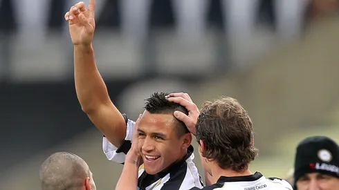 ¿Vuelve a Udinese? En Italia aseguran que Alexis regresará.
