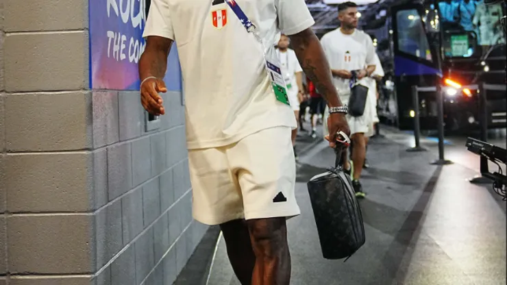 Luis Advíncula será carrilero izquierdo. (Captura Selección de Perú).