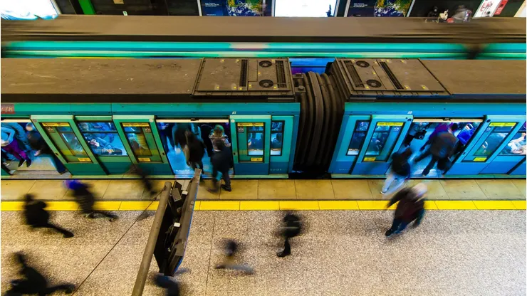 Metro de Santiago con problemas.