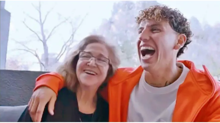 Lichnovsky compartió un tierno momento junto a su madre.