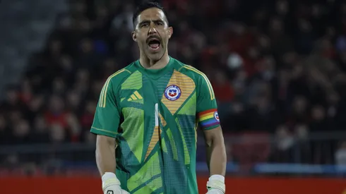 Claudio Bravo se transformó en el jugador más longevo en disputar una Copa América.
