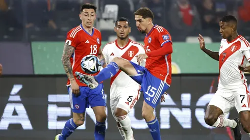 Chile se mide ante Perú.