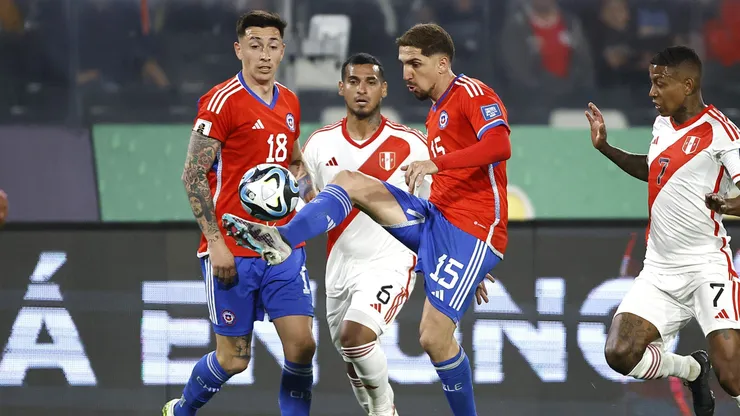 Chile se mide ante Perú.