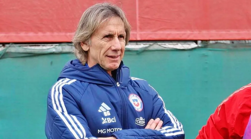 El Tigre Gareca decide a su once.