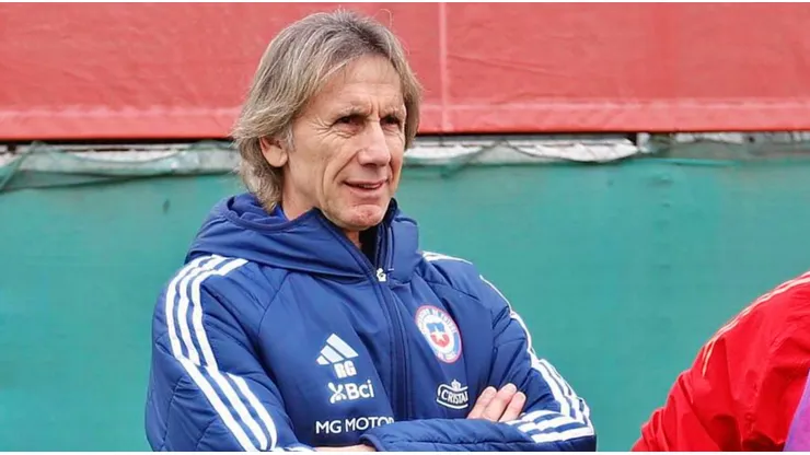 El Tigre Gareca decide a su once.