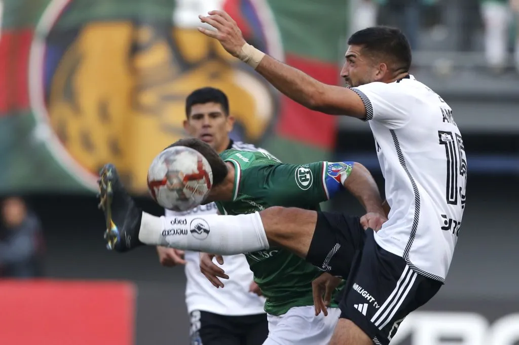 Emiliano Amor ante Audax Italiano. (Dragomir Yankovic/Photosport).