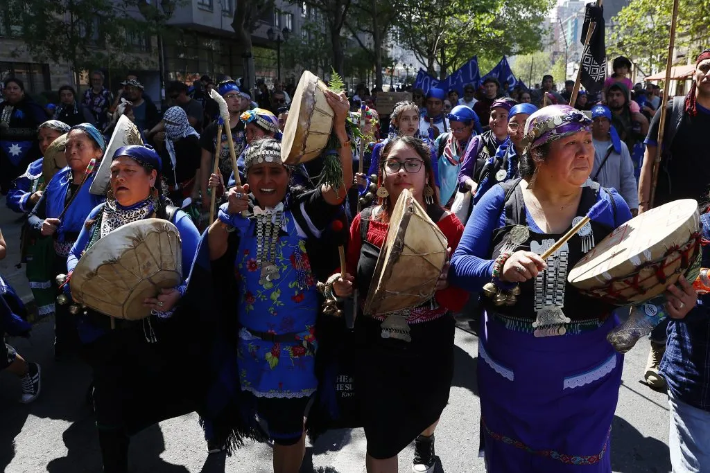 Santiago, 9 de octubre de 2023
Se realiza marcha por el dia de la raza en el centro de Santiago.
Dragomir Yankovic/Aton Chile