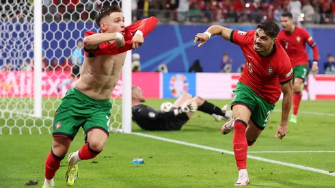 Portugal debuta con agónico triunfo ante República Checa.