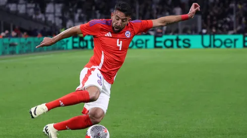 Mauricio Isla suena fuerte en Colo Colo. Foto: Photosport