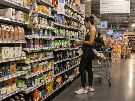 ¿Abrirán los supermercados y malls en el feriado del 29 de junio?