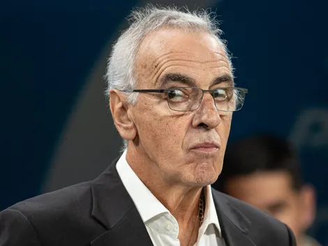 Fossati recibe lluvia de críticas en la selección de Perú