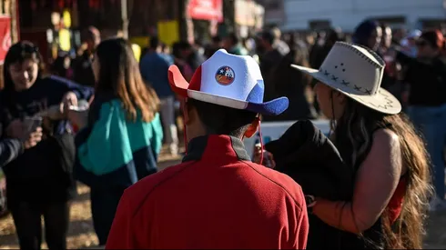 Celebración de fiestas patrias en una fonda