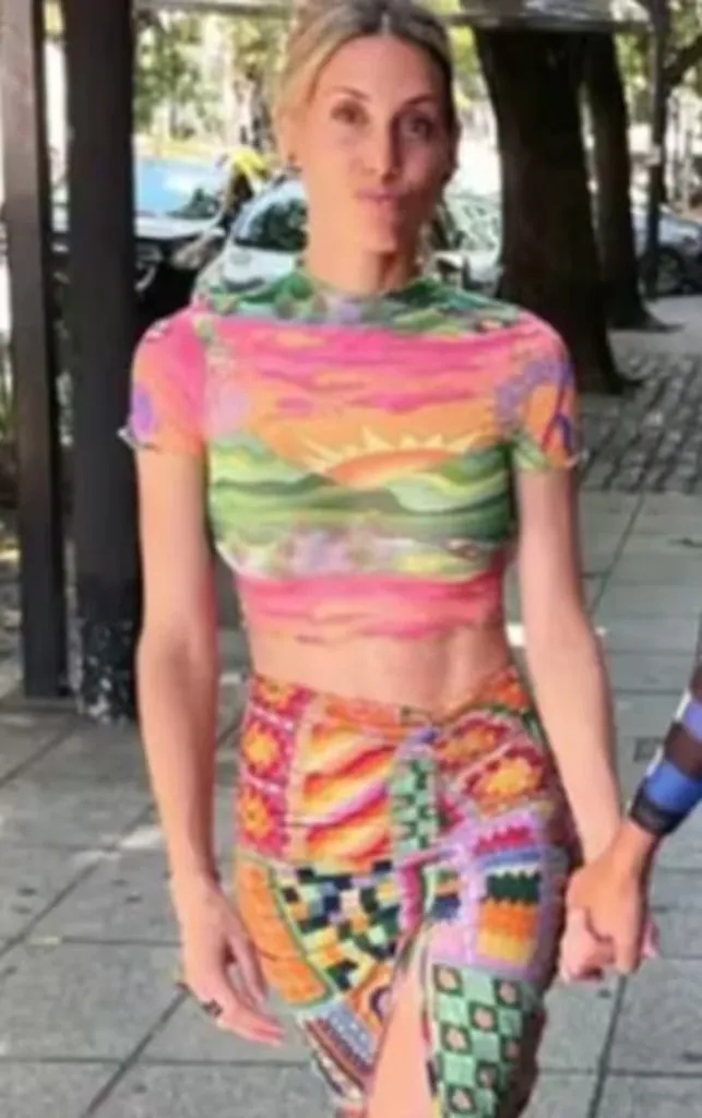 Según varios medios argentinos ella es Analía Espasandín, la nueva pareja de Benjamín Vicuña.