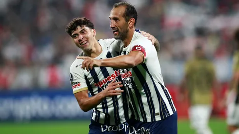Hernán Barcos y Alianza Lima pueden tener como compañero a arquero chileno.