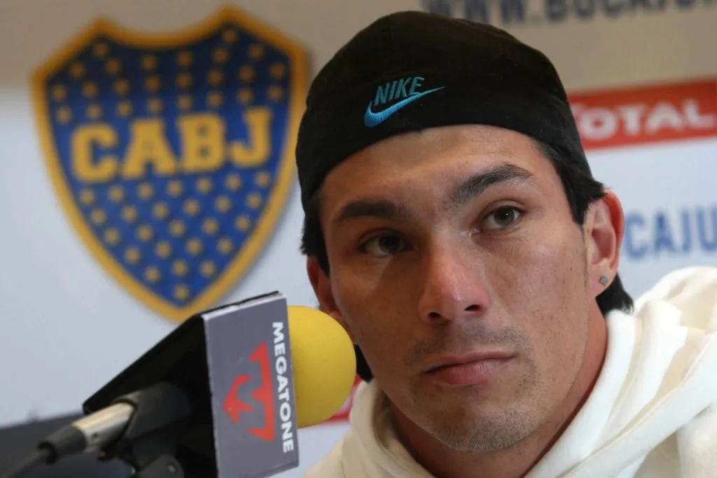 Gary Medel en su presentación en Boca en 2009. Foto: PHOTOGAMMA/PHOTOSPORT