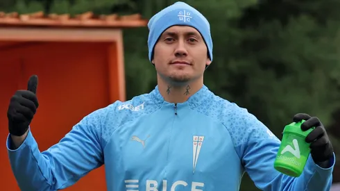 Nicolás Castillo regresó a los entrenamiento en la UC tras su operación en España.