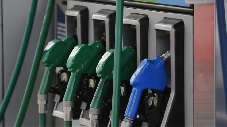 Este miércoles 12 de junio ENAP anunció una importante baja en el valor de los combustibles.