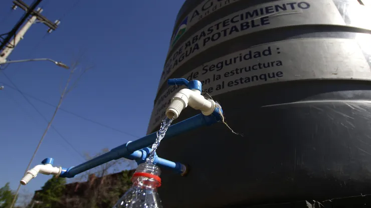 Aguas andinas informó plan preventivo para mantener el suministro de agua.