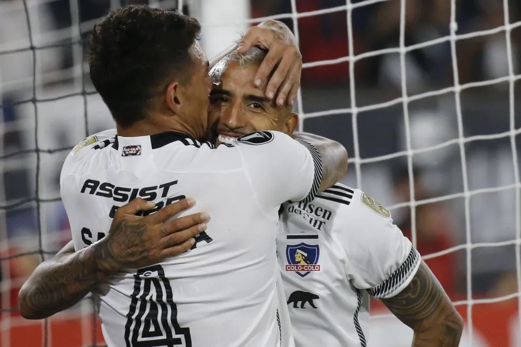 Alan Saldivia y Arturo Vidal en Colo Colo
