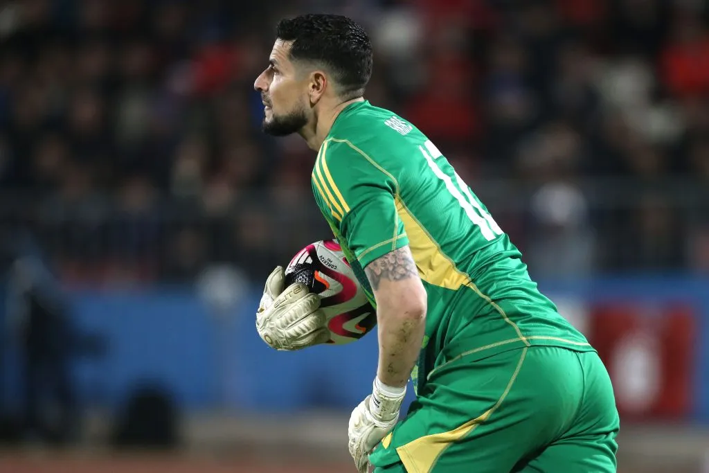 Gabriel Arias jugó su primer partido con Chile en el Estadio Nacional después de siete años. Foto: Photosport.