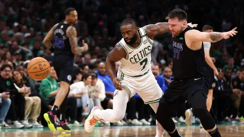 Los Celtics tienen la ventaja ante Mavericks.