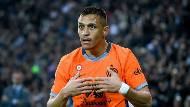 Alexis Sánchez enfrentando a su ex equipo, el Udinese.