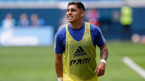 Jordhy Thompson en un calentamiento del Orenburg ruso.