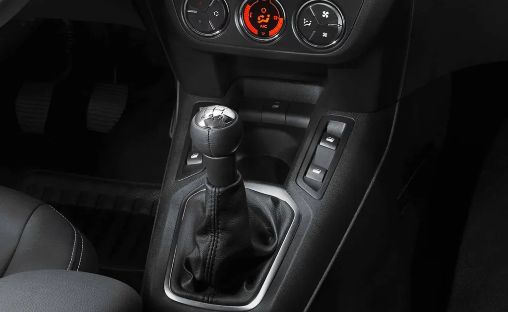 Citroën C-Elysée 2024 ofrece una caja de cambios automática de 6 velocidades. Foto: Citroën.