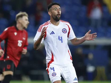 Colo Colo sigue buscando enamorar a Mauricio Isla