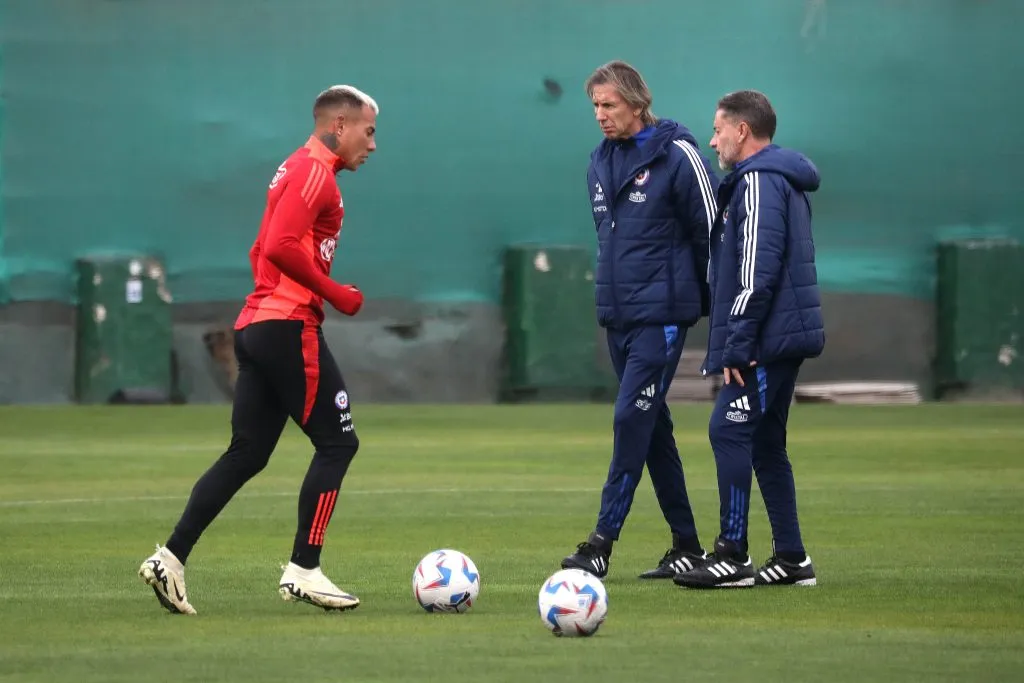 Gareca define el once de la Roja ante Paraguay | Photosport