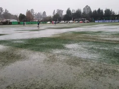 Vergonzosa cancha deja lesionadas en Temuco y Huachipato