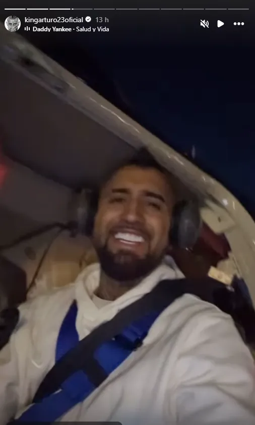 Arturo Vidal se subió a un helicóptero para conocer Nueva York desde las alturas. Foto: Instagram.