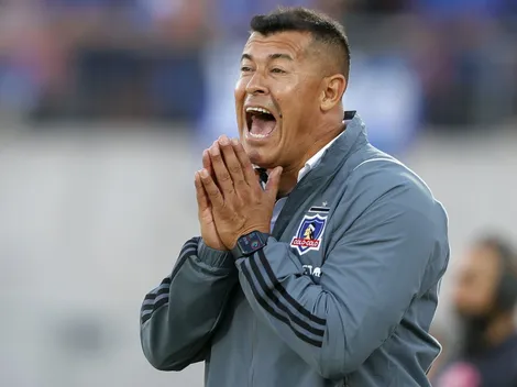 Almirón y los refuerzos de Colo Colo: "Más que puestos, quiero nombres"