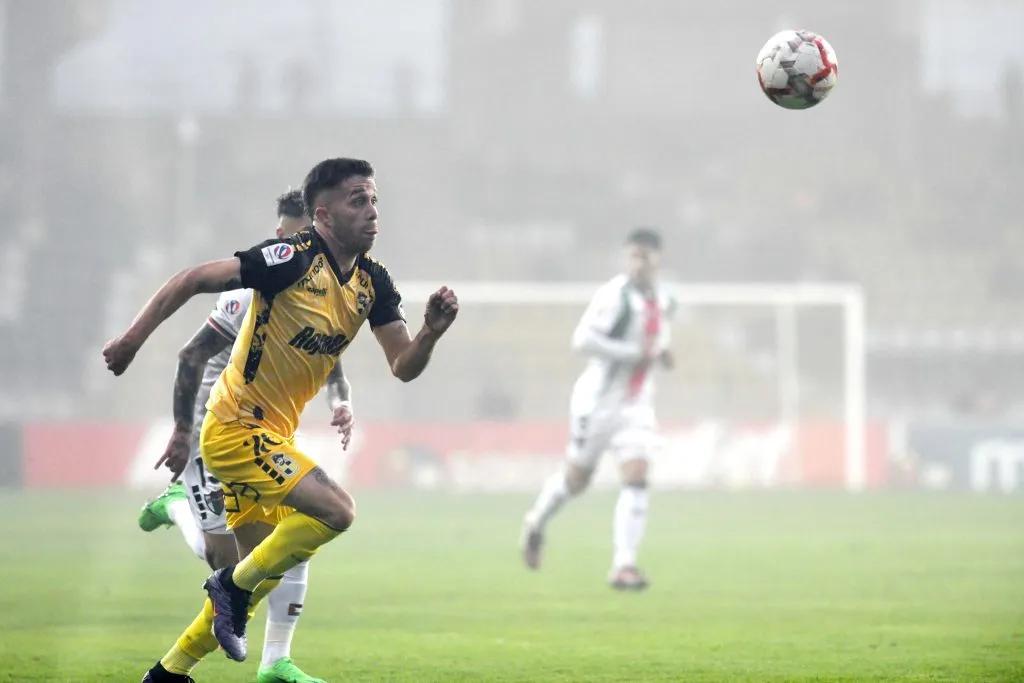 Coquimbo bajo la neblina: no pudo quitarle la punta a Universidad de Chile.