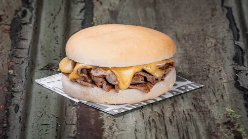 Icónicos locales nacionales se preparan para celebrar el "Día del Barros Luco".