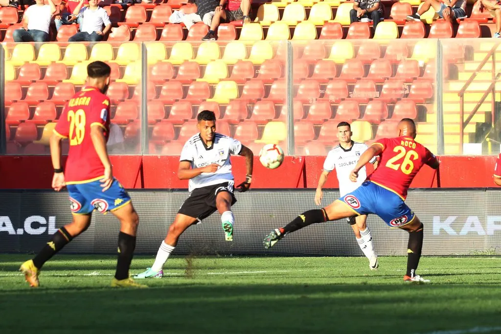 Daniel Gutiérrez y un golazo ante Unión Española. (Javier Salvo/Photosport).