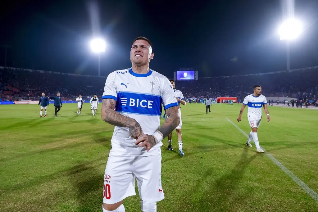 Castillo recibió tres fechas después del show en el clásico universitario | Photosport