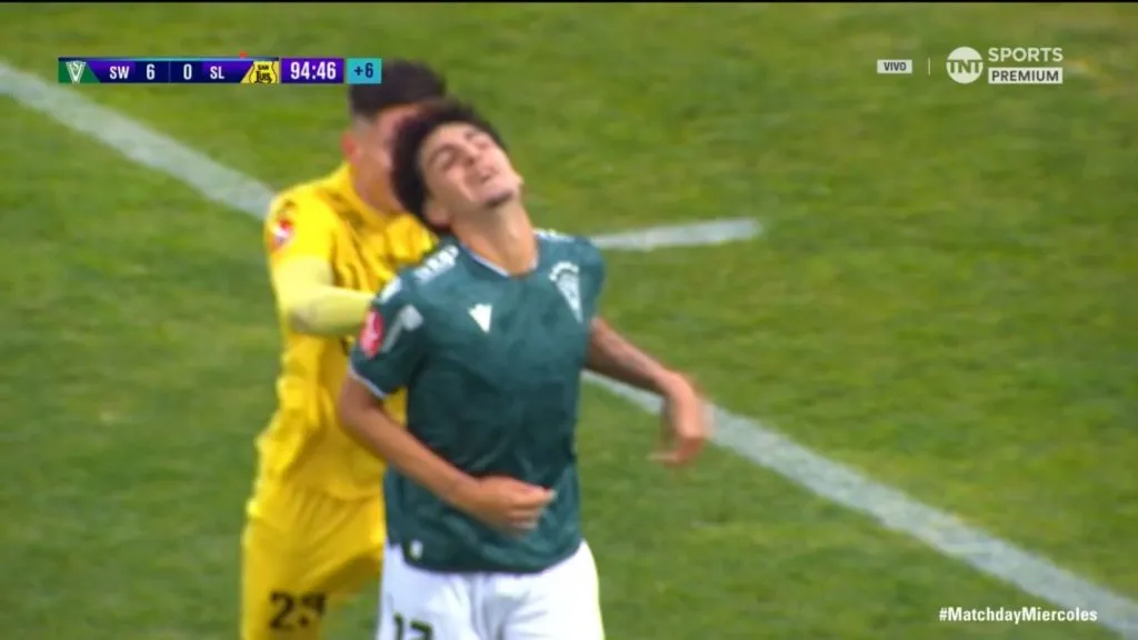 Douglas Estay no le mandó a decir con nadie a Valladares su pensamiento ante la jugada. (Captura Estadio TNT).