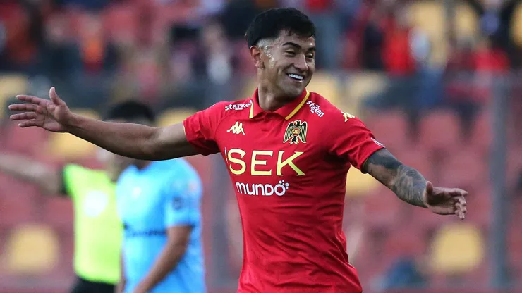 Franco Frías festeja uno de sus goles ante Deportes Iquique.