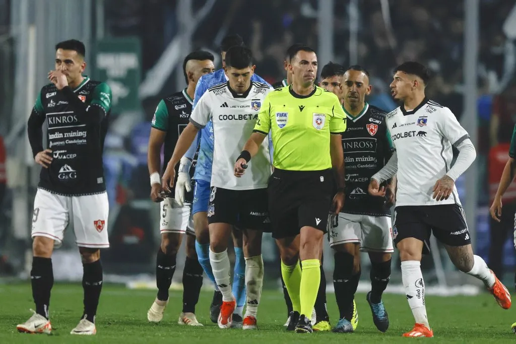 Esteban Pavez se perderá el inicio de la segunda rueda con Colo Colo. Foto: Photosport.