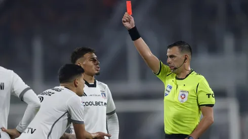 Esteban Pavez fue expulsado en la derrota de Colo Colo ante Deportes Copiapó.