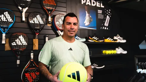 Esteban Paredes está retirado del fútbol.