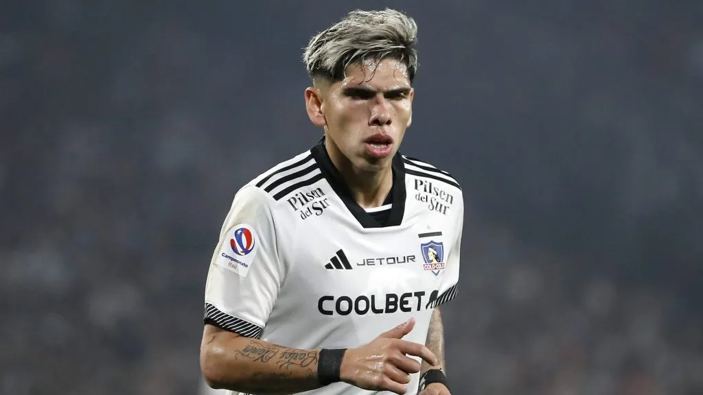Palacios está molesto por el trato que recibe en Colo Colo. Foto: Photosport