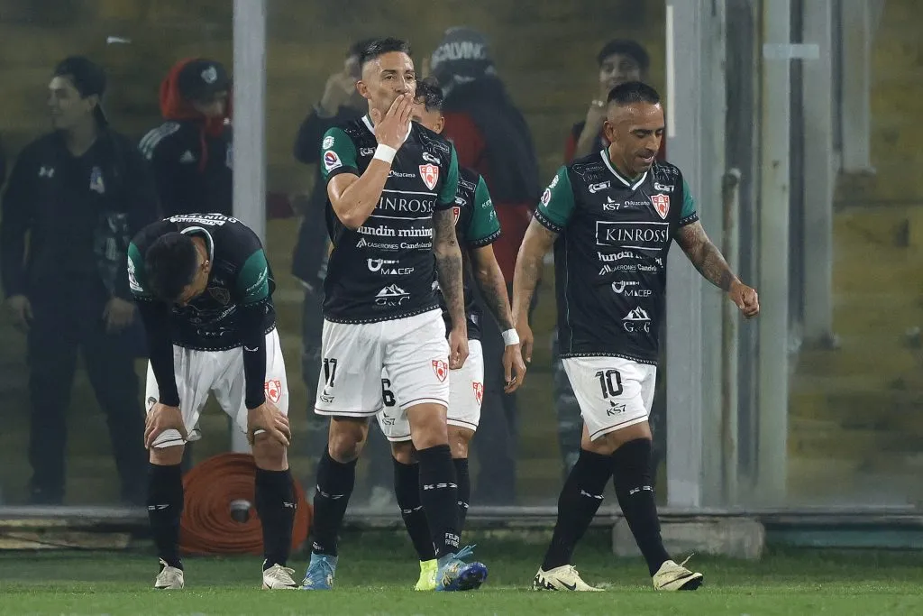 El festejo de Felipe Reynero en el Monumental. (Felipe Zanca /Photosport).
